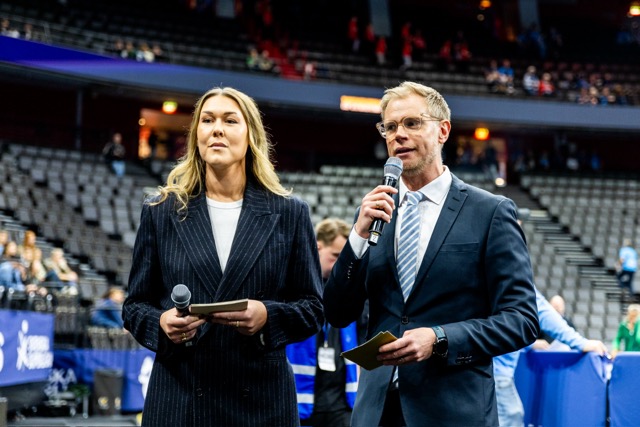 David co-hosting on the arena floor
